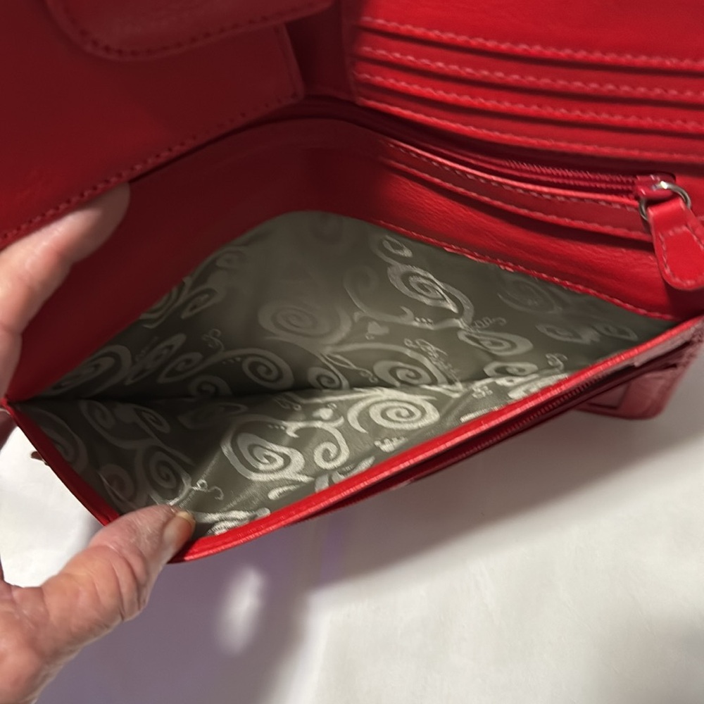 (M) rare Vtg Brighton Paris Red Women's large leather Clutch Wallet. - Picture 6 of 8